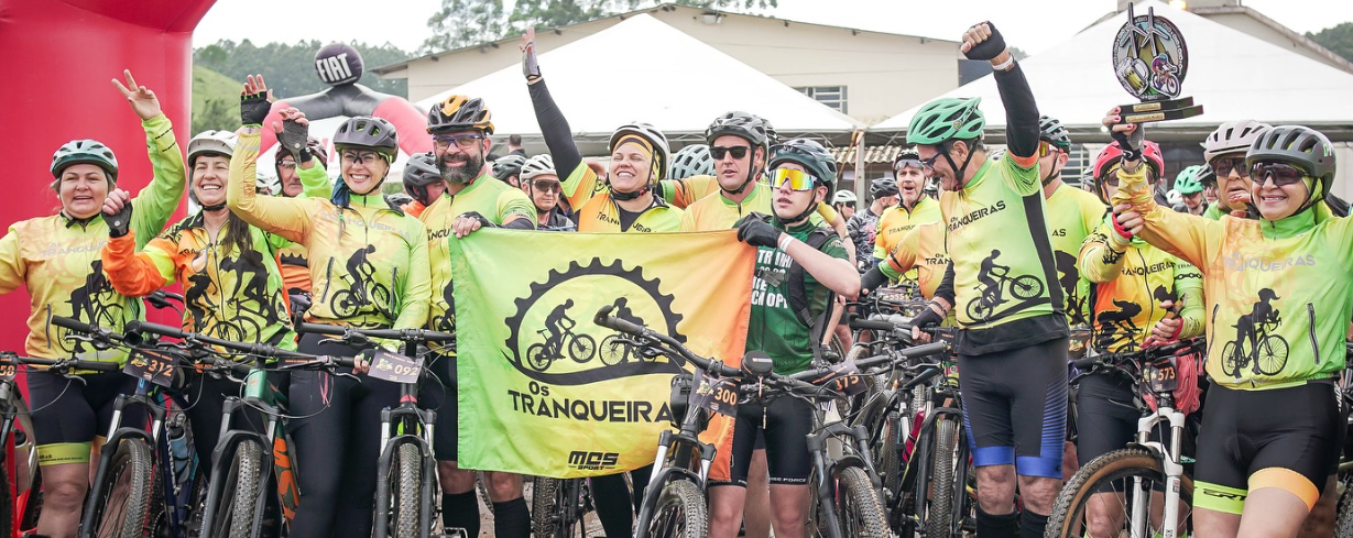 Os Tranqueiras recebeu o troféu de Maior Equipe da terceira edição do Trilha Bike Chopp.