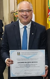 Luciano Silveira recebe Medalha Mérito Patrulhense