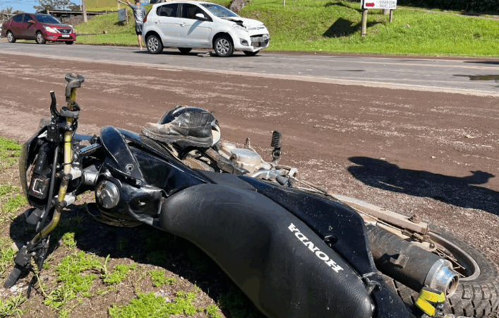 Motociclista fica ferido em acidente na ERS-030
