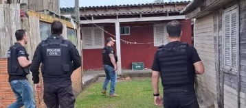Mulher é presa durante Operação da Polícia