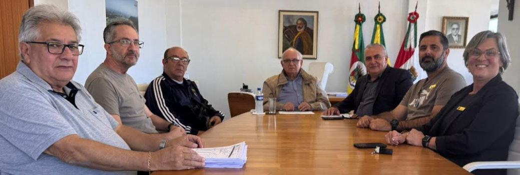 Prefeito anuncia aumento no salário dos servidores