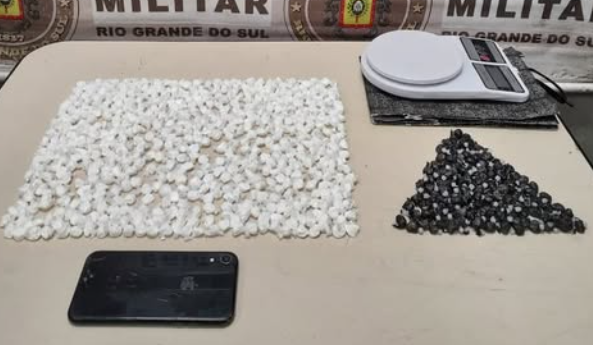 Ação da BM apreende 700 porções de entorpecentes