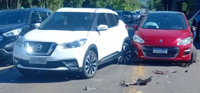 Acidentes são registrados em estradas da região