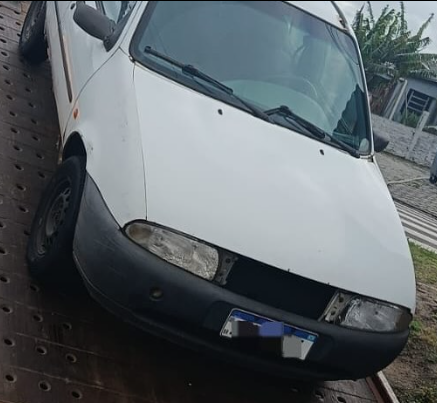 BM recolhe veículos abandonados em cidade da região