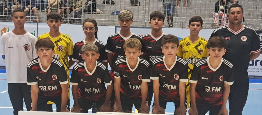 Equipe do Milan garantiu a classificação para a final do Sub-14 ao derrotar o time do Juventude por 3 a 0.