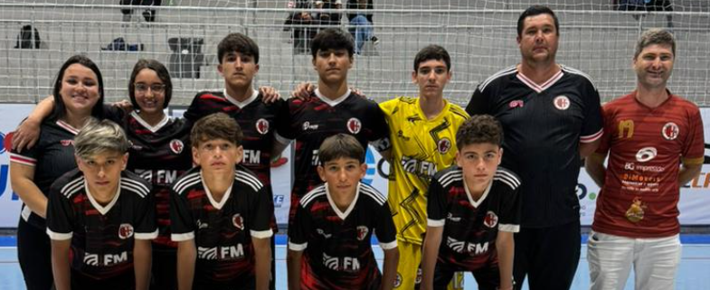 Equipe Sub-14 do Milan também se classificou para as semifinais após vencer o União Torre de virada por 3 a 1.