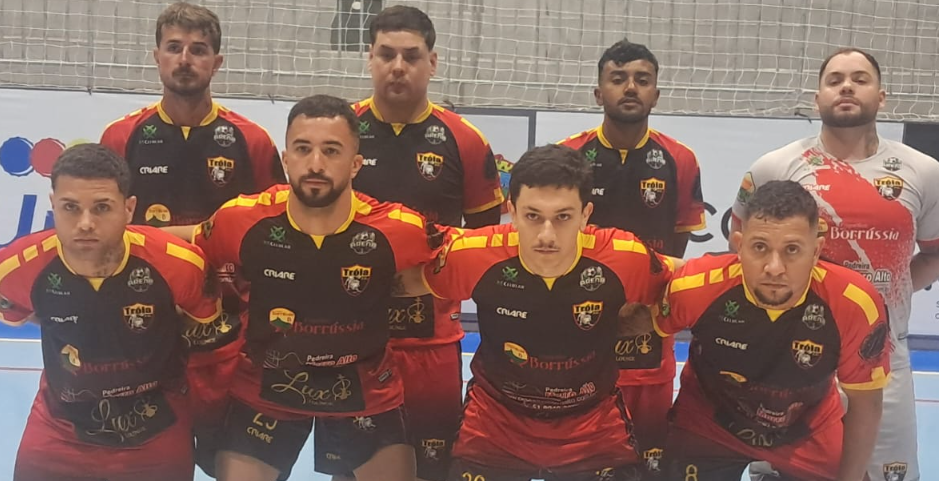 Equipe do Zona Leste chegou aos seis pontos no grupo B da Série Ouro ao derrotar o Villarreal por 8 a 2.