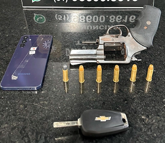 Homem armado é preso pela Polícia