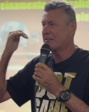 Tricampeão Nacional de Vôlei realizou palestra no Campus do IFRS.