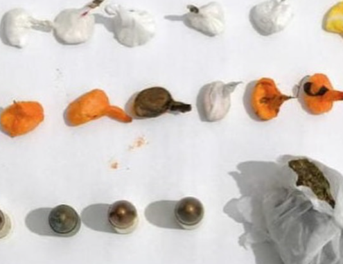 Ação no Centro de Torres apreendeu munições e dezenas de porções de drogas.