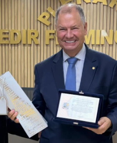 Deputado recebeu honraria na Câmara de Vereadores de Xangri-lá.