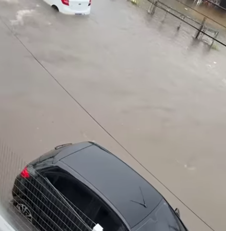 Ciclone causa estragos no Litoral