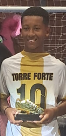Com dois marcados na final, Kauã foi o Artilheiro do Sub-14 com 13 gols.