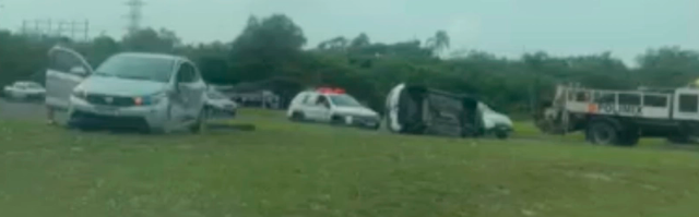 Mulher fica ferida em acidente na ERS-407