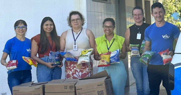 Viu doa alimentos para Cras