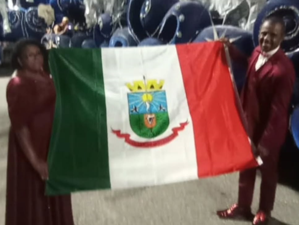 Casal osoriense participa de Carnaval no Rio de Janeiro