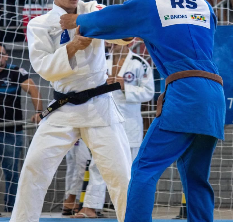 Cirão recebeu Copa Osório de Judô