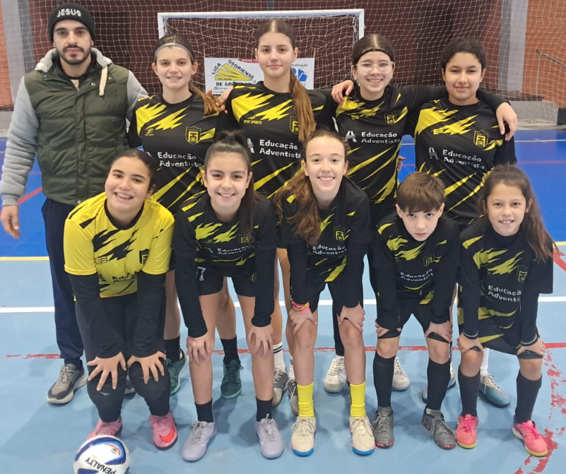Escola Adventista se sagrou campeã do Futsal Infantil Feminino ao golear o Dezesseis de Dezembro na final pelo placar de 4 a 0.
