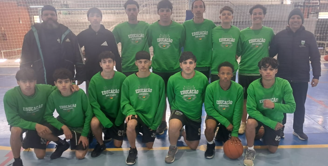 Escola Ildefonso Simões Lopes (Rural) terminou na terceira posição do Basquete Juvenil Masculino.