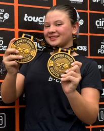 Alice Lima venceu as categorias Feminina C e Sub-14. (CRÉDITOS: Divulgação)