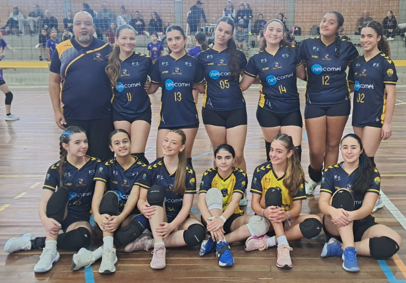 Equipe A do Infantil Feminino do Netcomet Vôlei Osório venceu os três jogos que disputou.